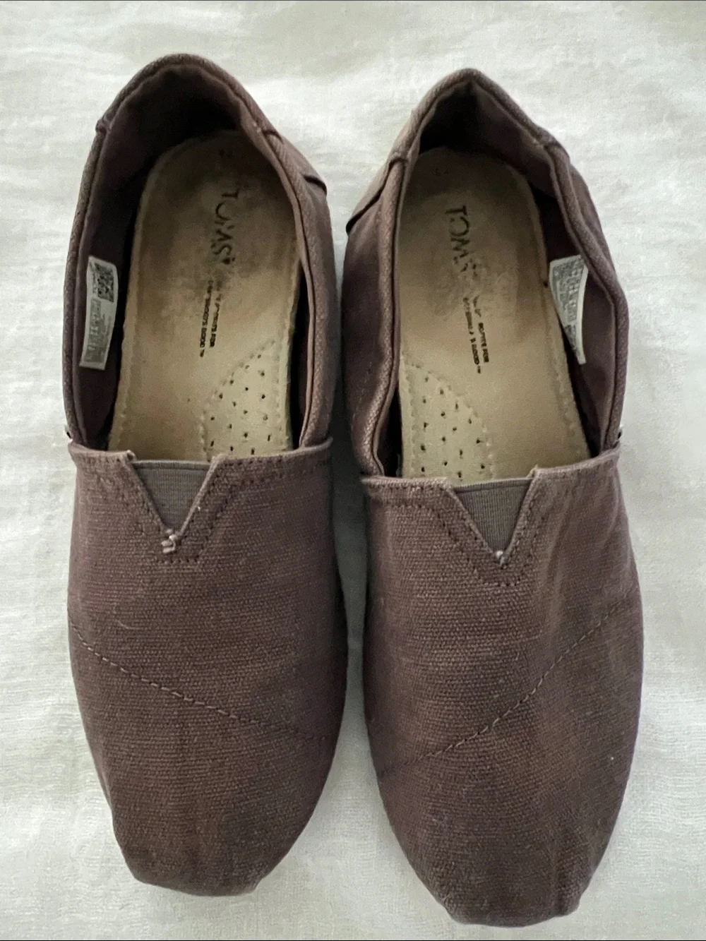 TOMS Woman’s  signature classic Brown canvas Alpargata slip-on Size 7.5